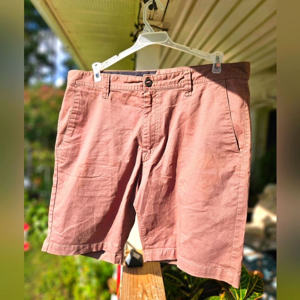 VOLCOM Brown Shorts